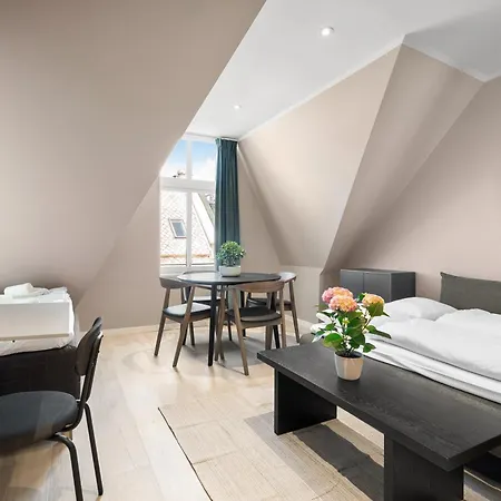 Bohemian Hotel *