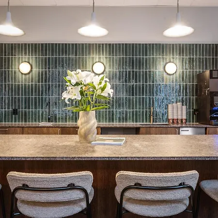 Bohemian - Self-service *